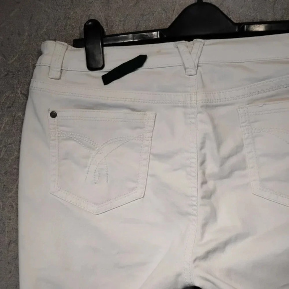 My Style  Women's White Stretch Capri in Size 14 - Picture 12 of 13